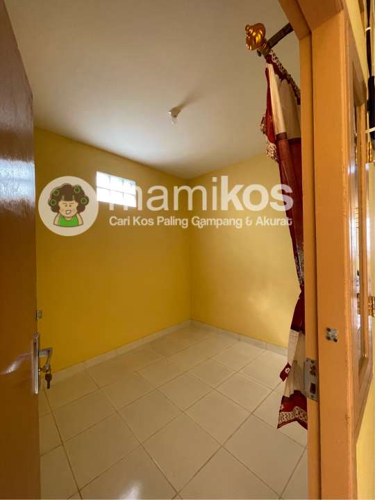 Kost Rr Ciracas Jakarta Timur