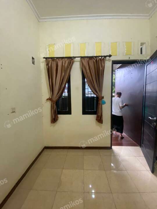 Rumah Kontrakan Ramli Buntu Tebet Jakarta Selatan