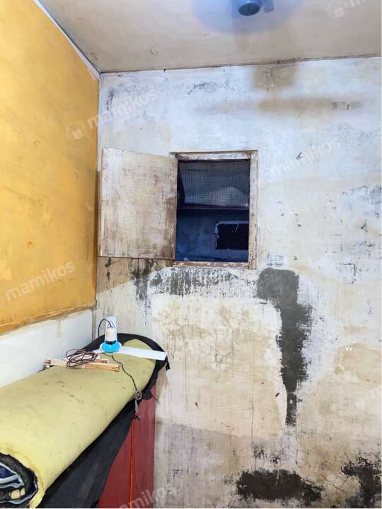 Kost Pak Juri Taman Sari Jakarta Barat