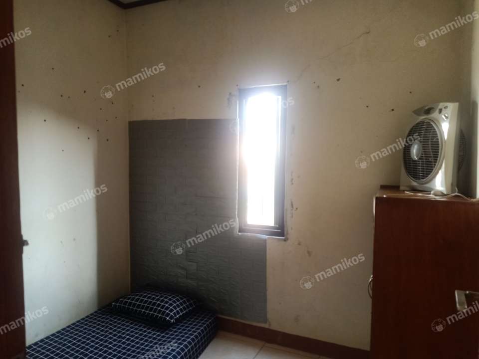 Kost Hj Linda Senen Jakarta Pusat