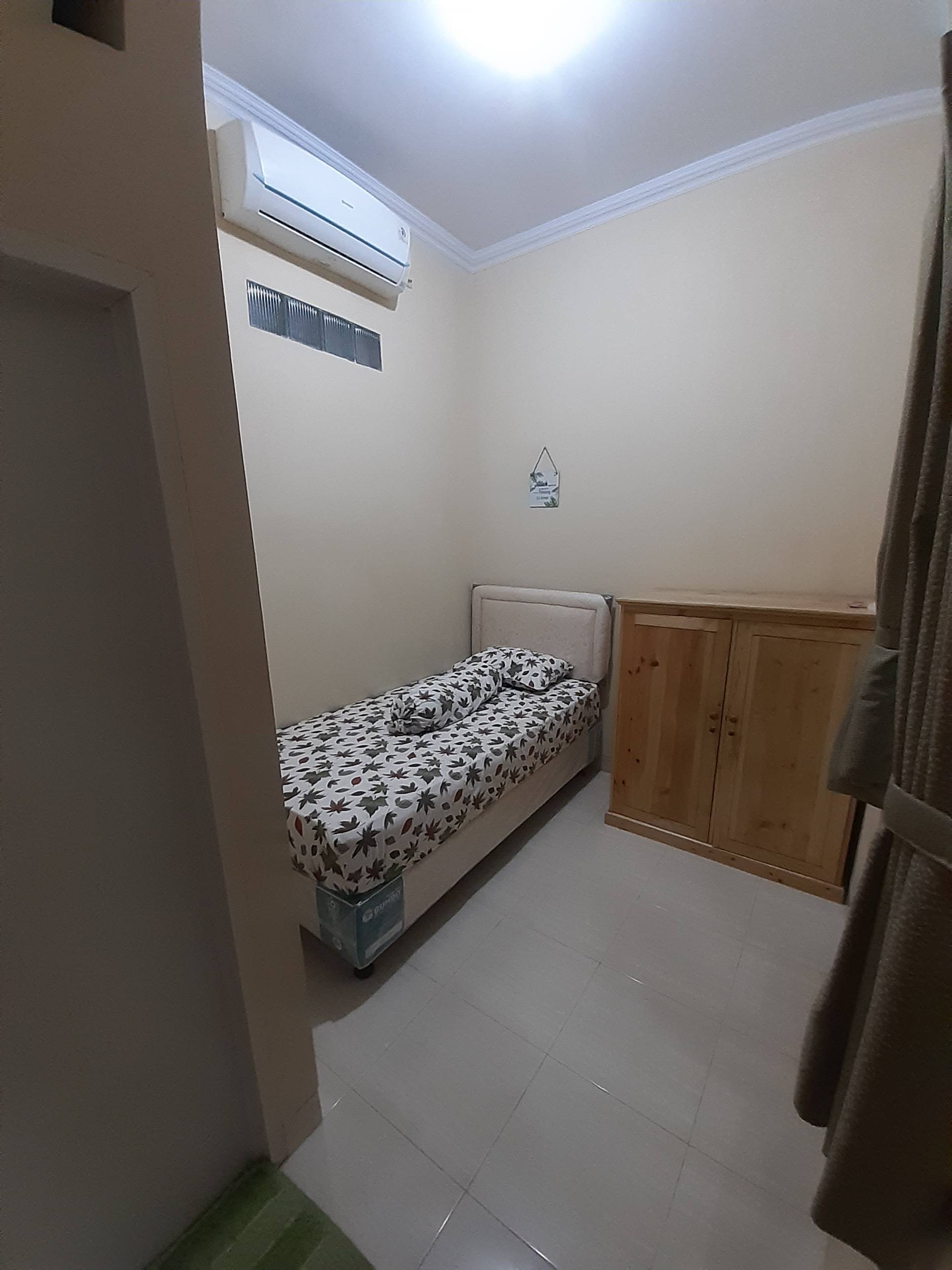 Kamar AC  