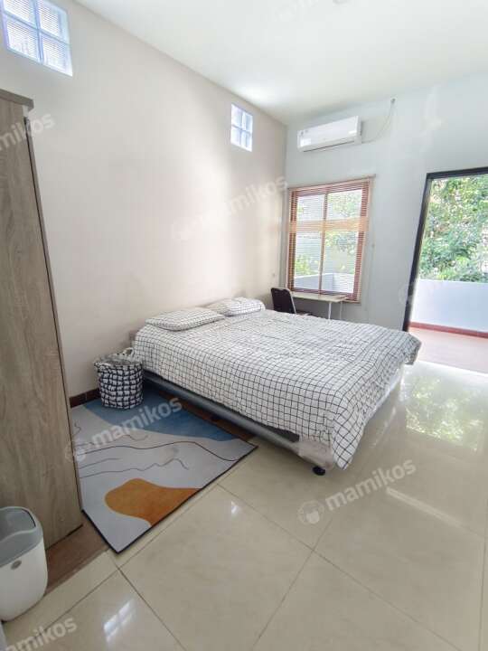 Kost Griya Nugraha Deluxe Double Duren Sawit Jakarta Timur