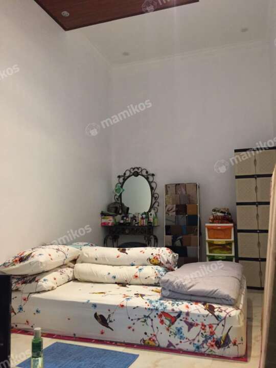 Rumah Kontrakan Ibu Neneng Pondok Aren Tangerang Selatan