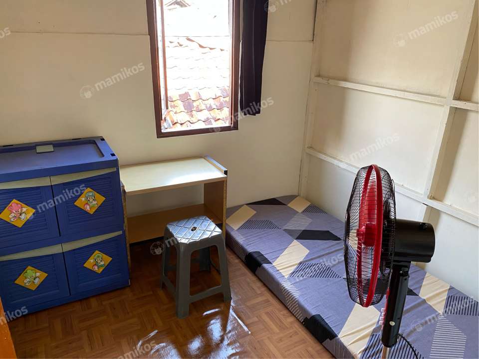 Kost Riyan Matraman Jakarta Timur