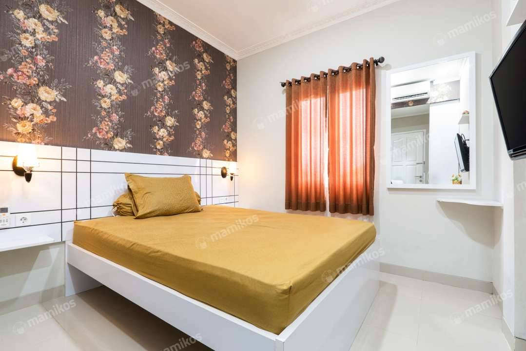 Kost Griya Fikarda Summer Bronze Room Beji Depok