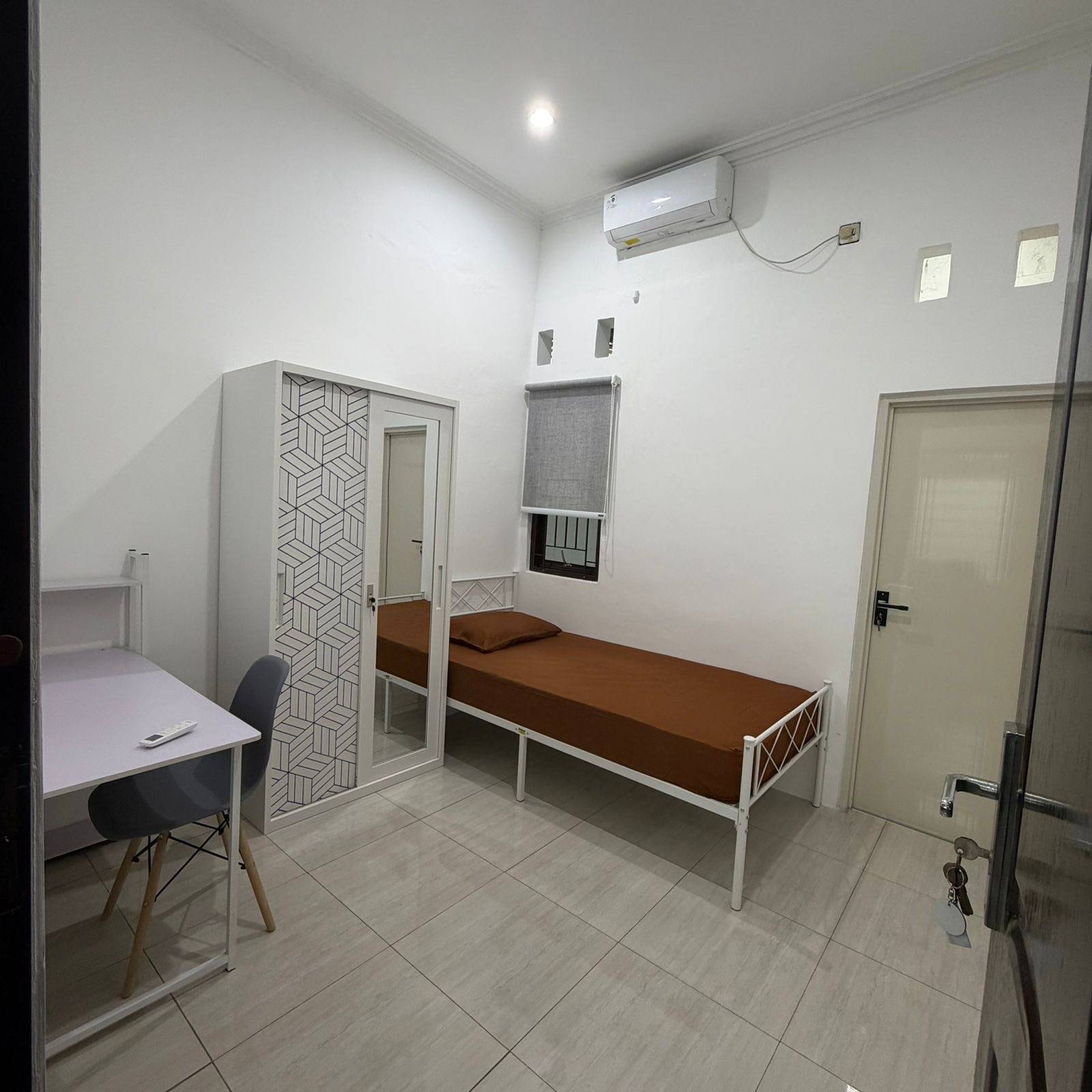 Kamar NONA KOST