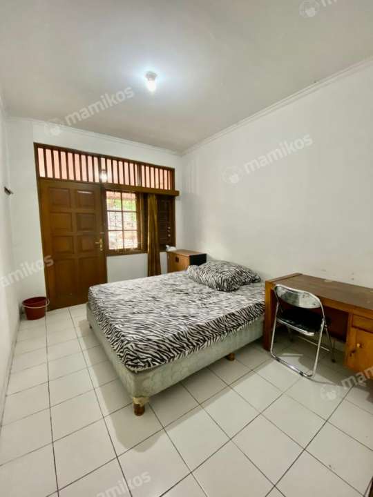 Kost Pinky Duren Sawit Jakarta Timur