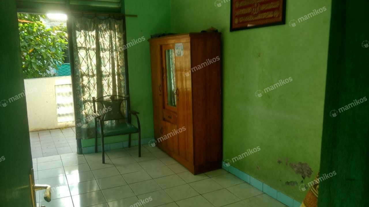 Kost Pak Budi Standar Pinang Tangerang