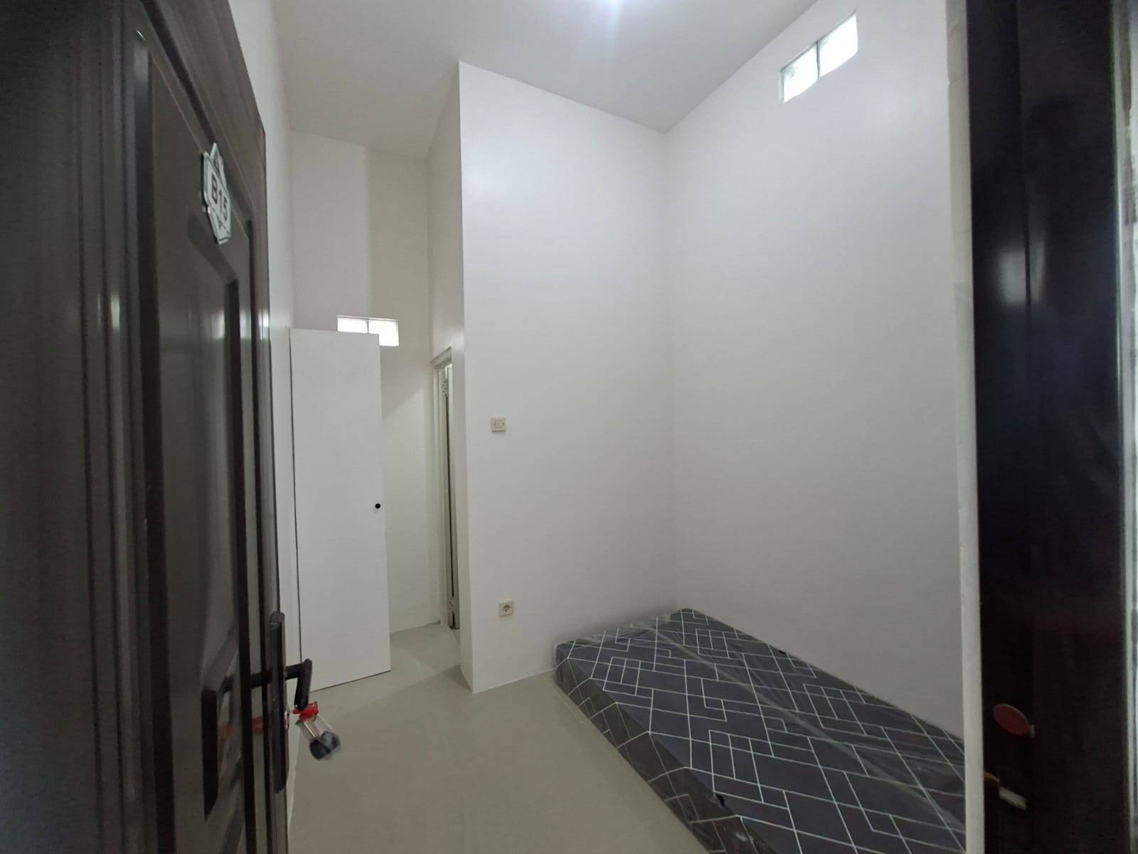 kamar kost standar