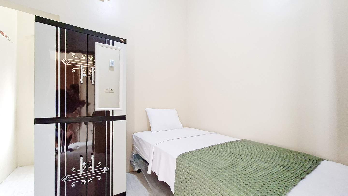 Foto Rukita Unit Uma Kost Teras Polka Kelapa Gading