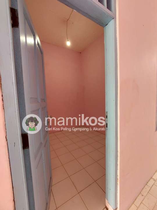 Kost Bu Lis Cat Biru Tipe A1 Cengkareng Jakarta Barat