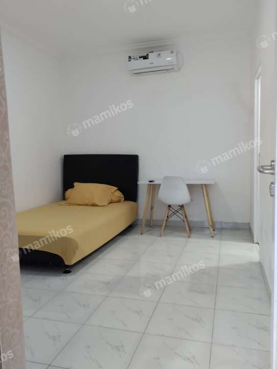 Kost Living By Nona Gayatri House Standard Deluxe Beji Depok