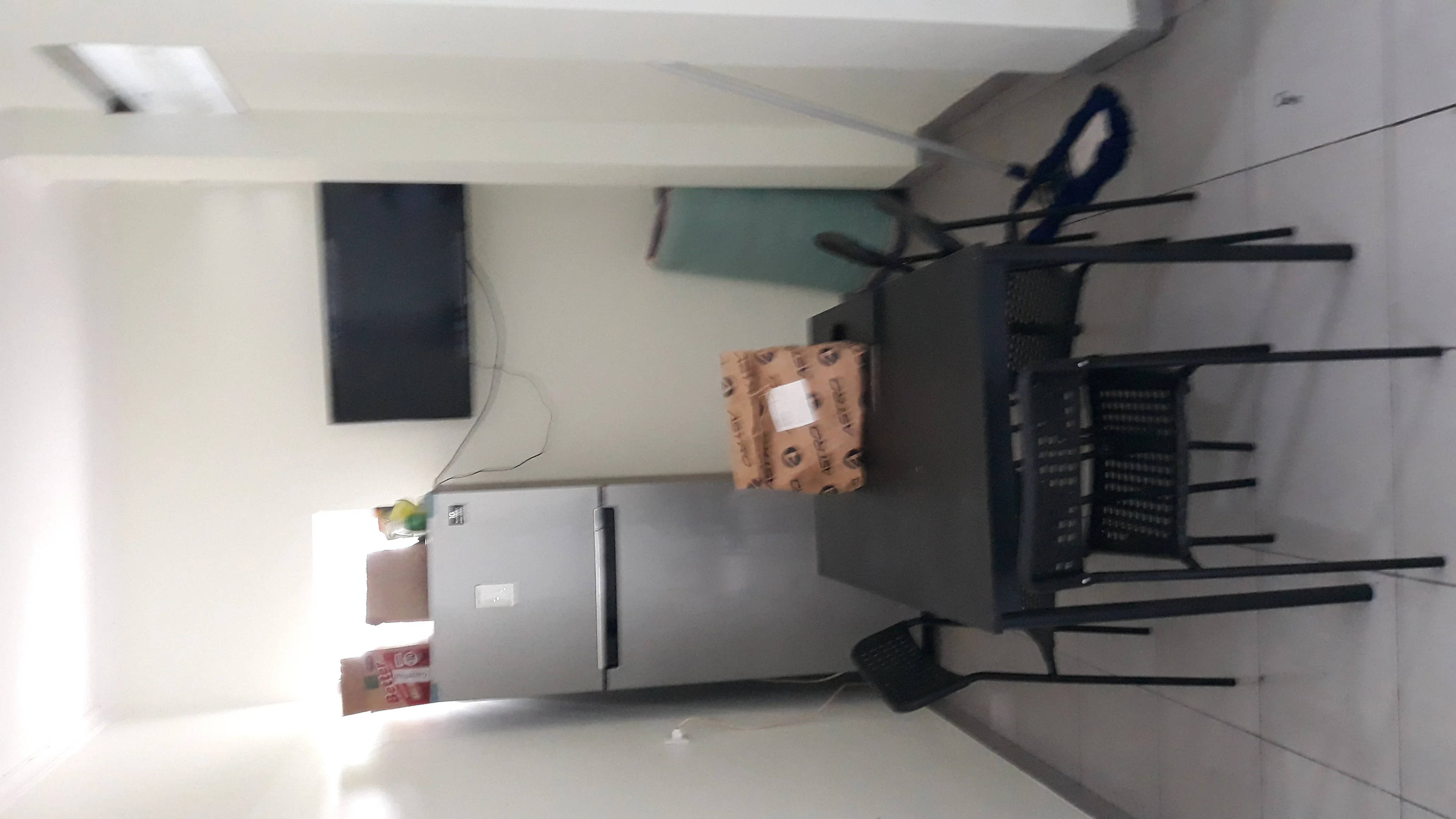 kamar compact Inside bathroom