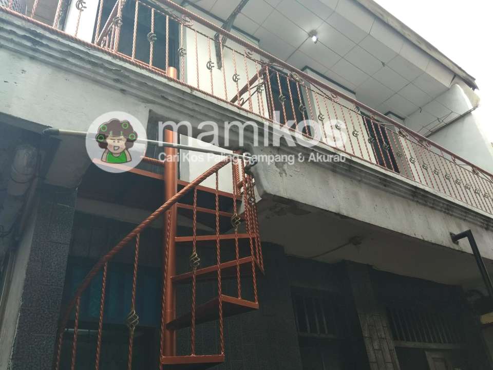 Kost Ibu Hj Elly Senen Jakarta Pusat