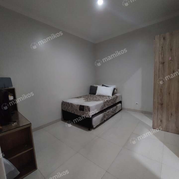 Kost Simple Place Standard Makasar Jakarta Timur
