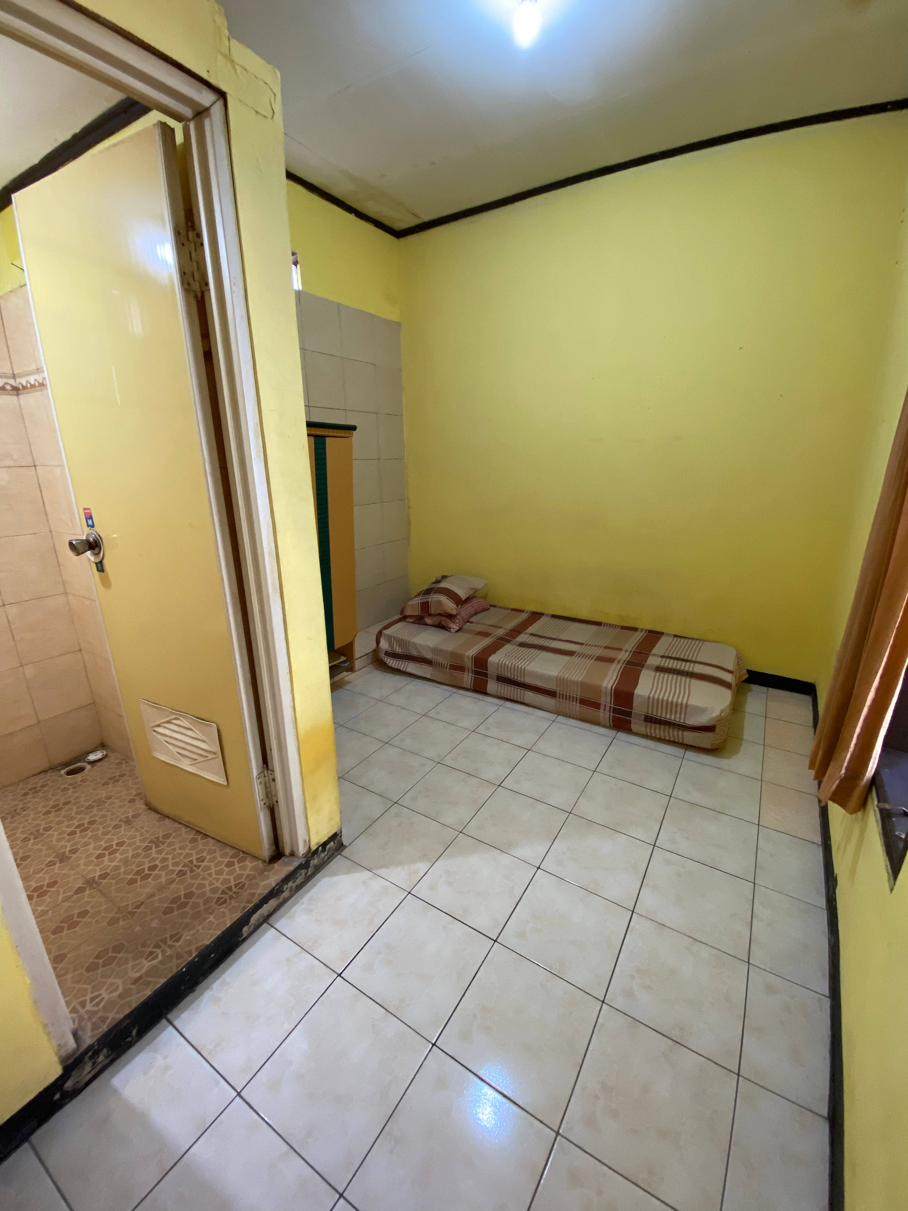 Kamar 1