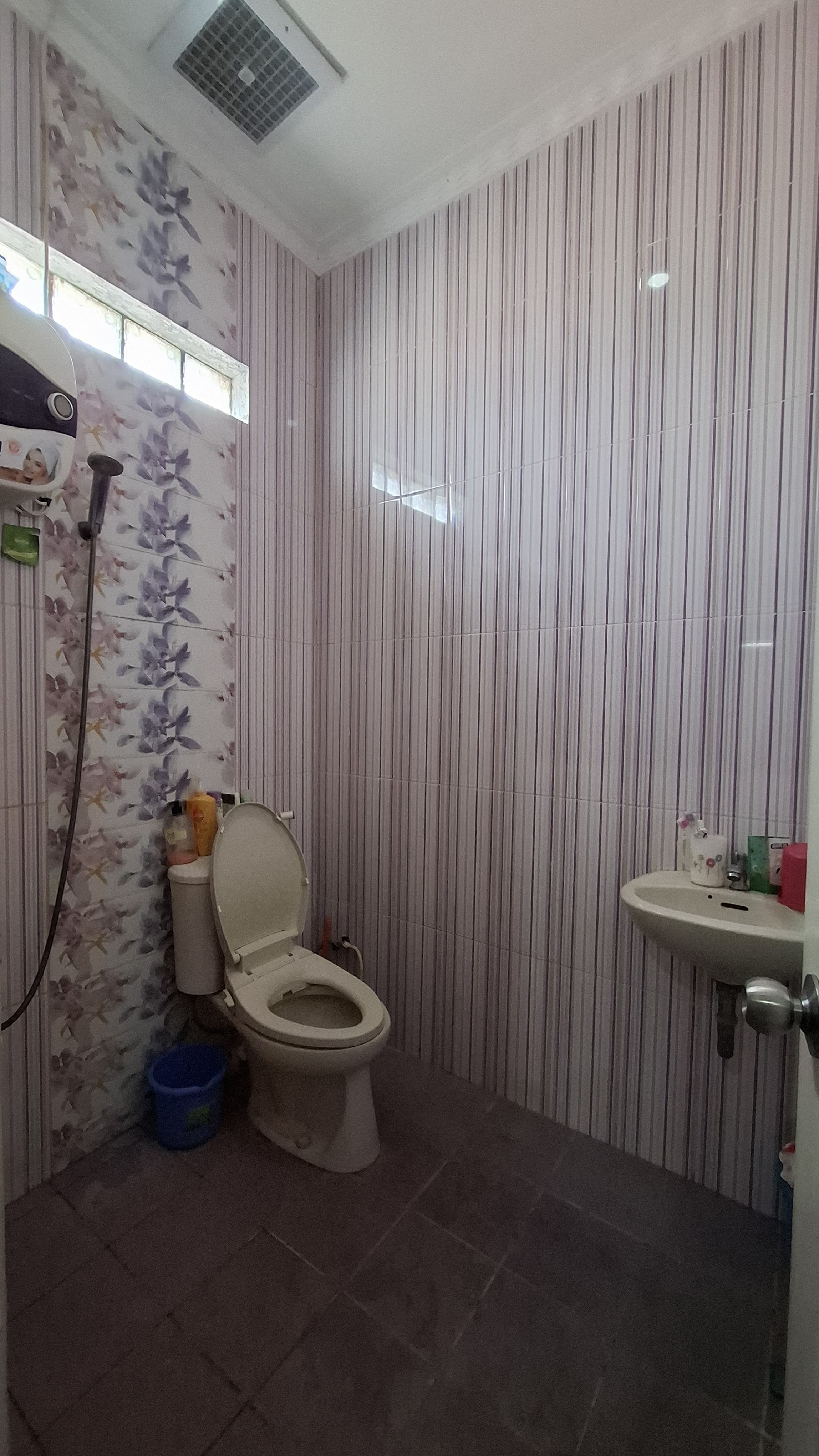 Kamar 1