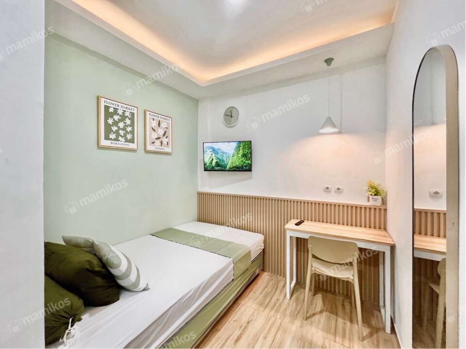 Kost Botanical Hayam Wuruk Pet Friendly Deluxe Room Taman Sari Jakarta Barat
