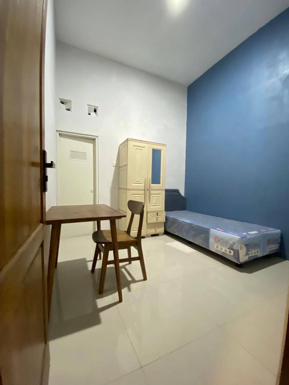 Kamar AC full furnis
