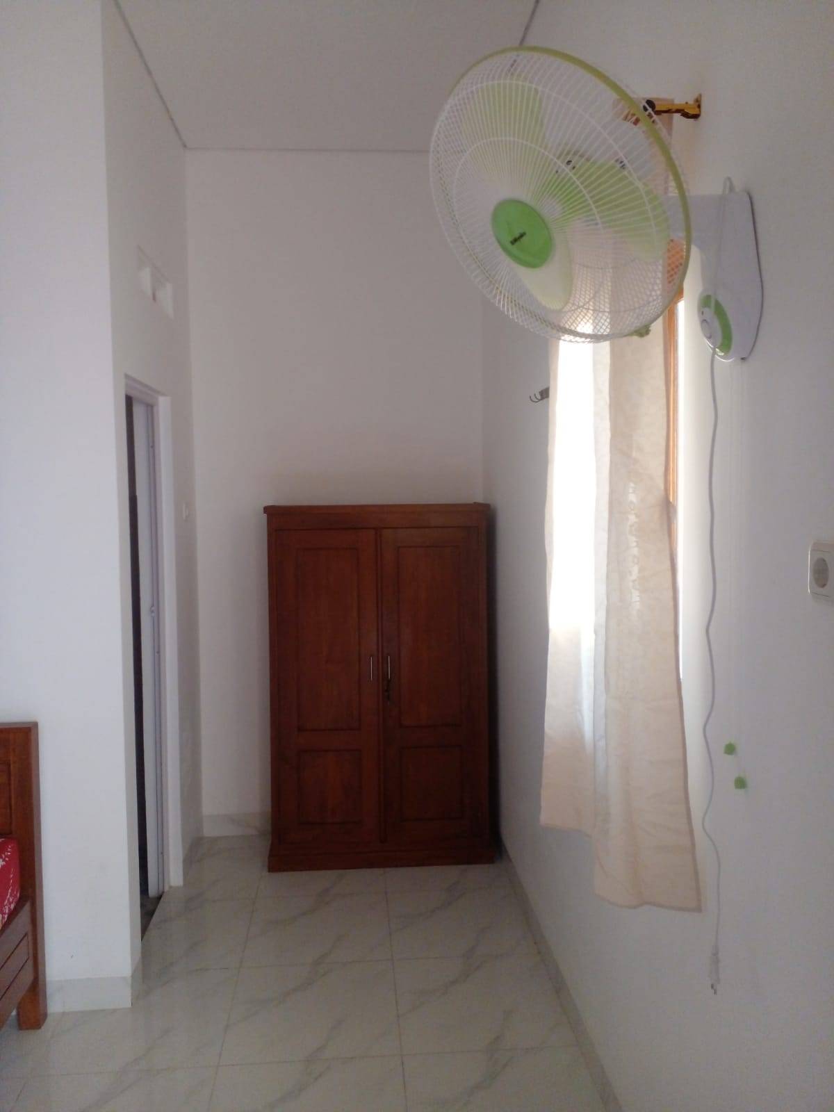 kamar ukuran 3m x 4m