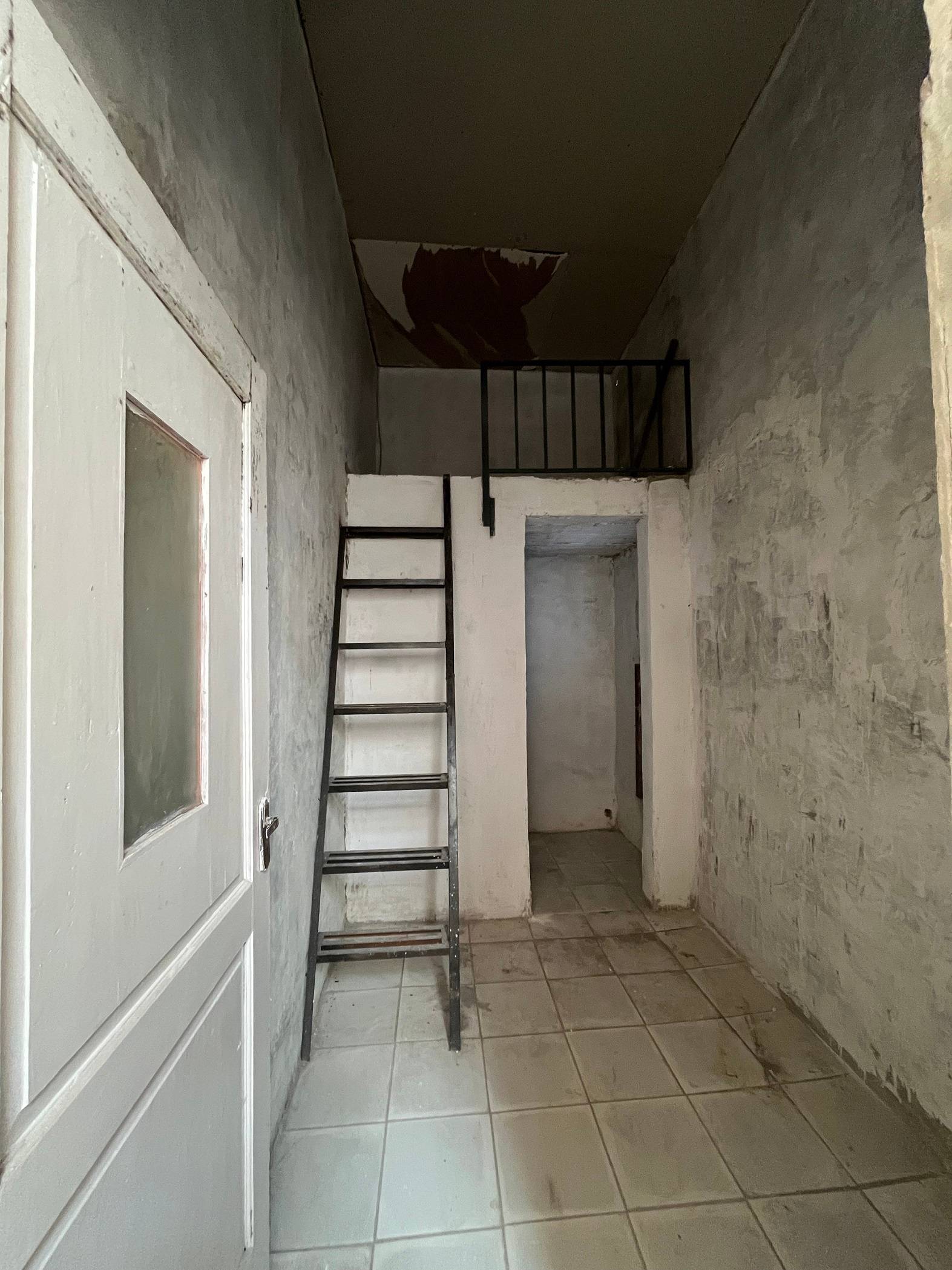 Kamar 1
