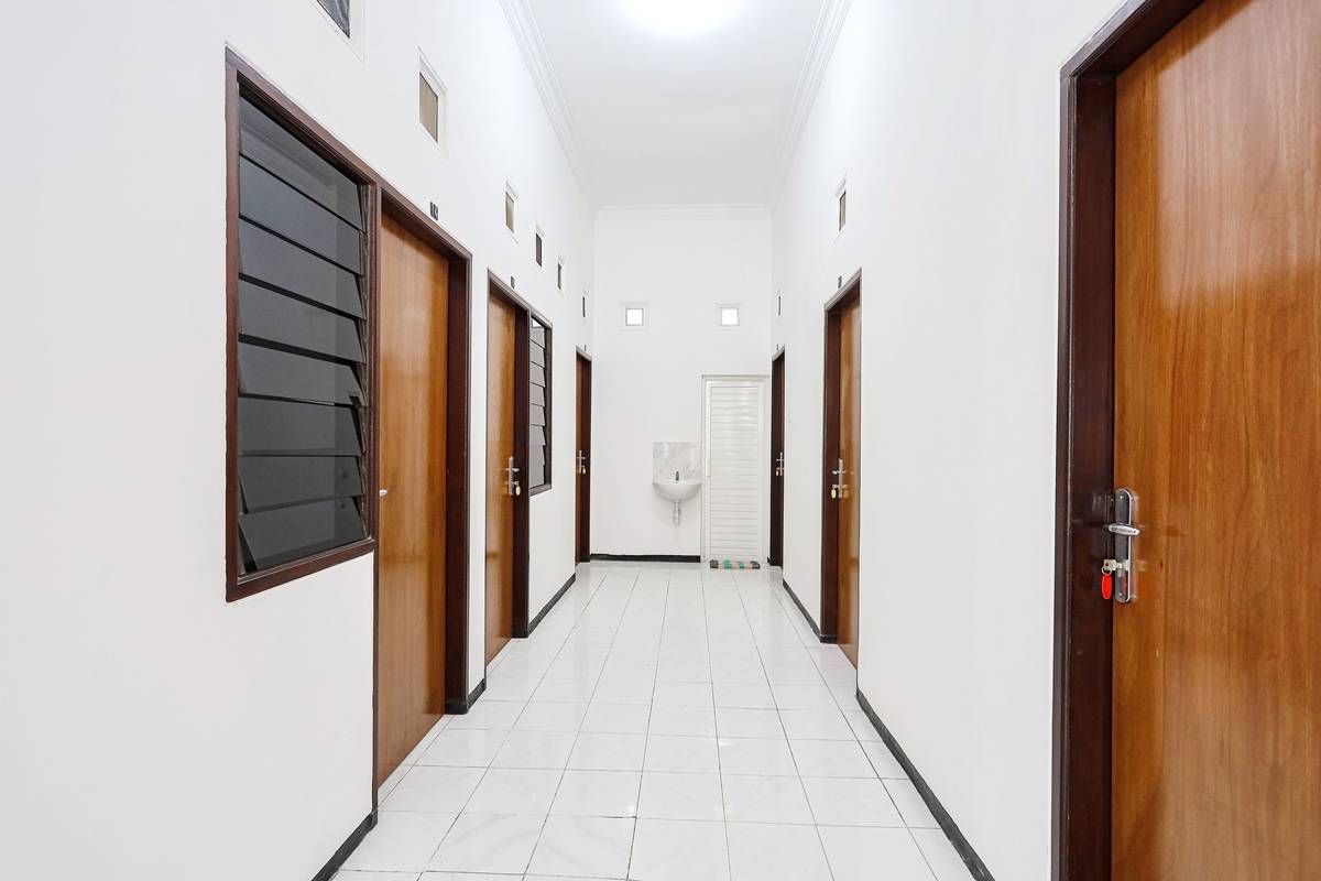 Foto Rukita Unit Mia Exclusive Kost Putra Rungkut Mejoyo Surabaya