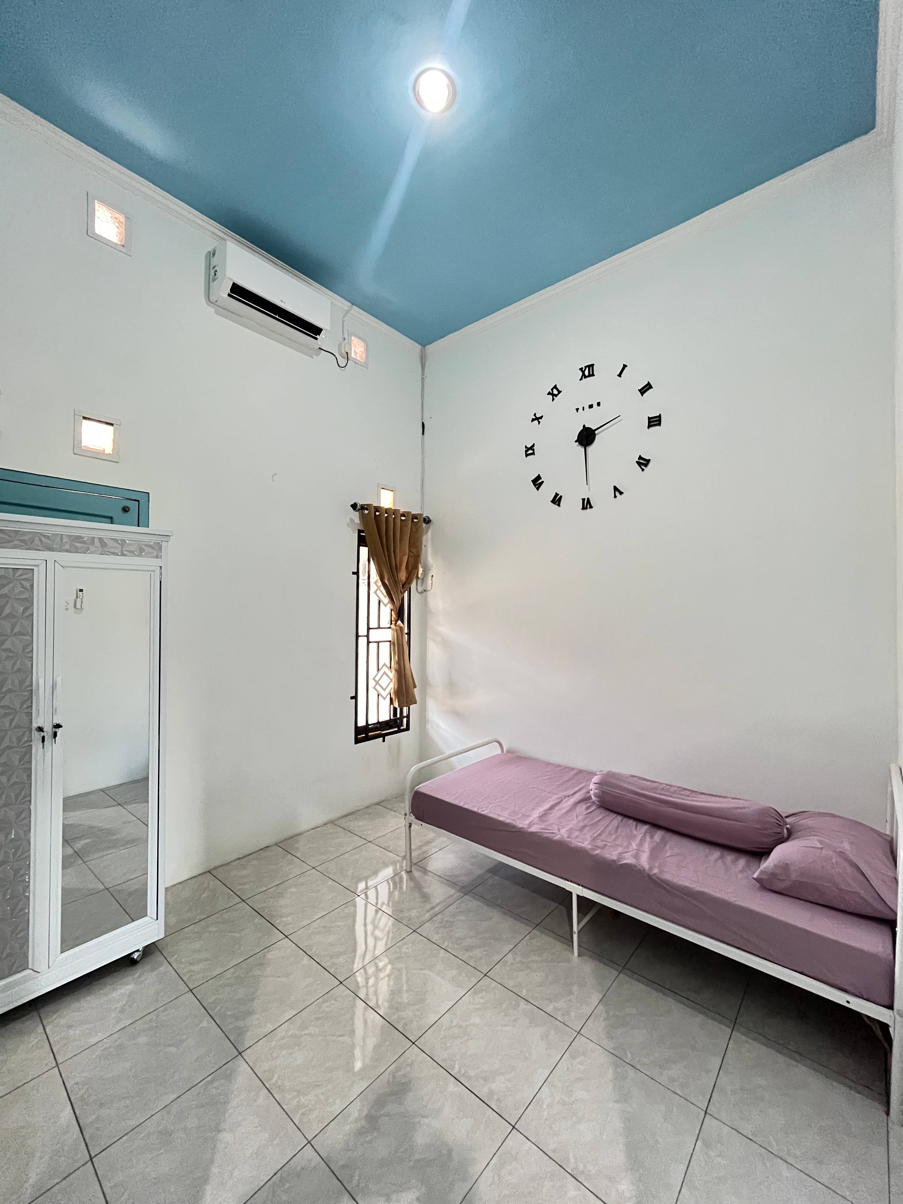 Kamar 01 dan 02
