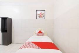 OYO 966 Dinda Guesthouse Type 1