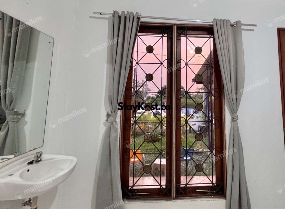 Kost Stay Tipe Garden Kebon Jeruk Jakarta Barat