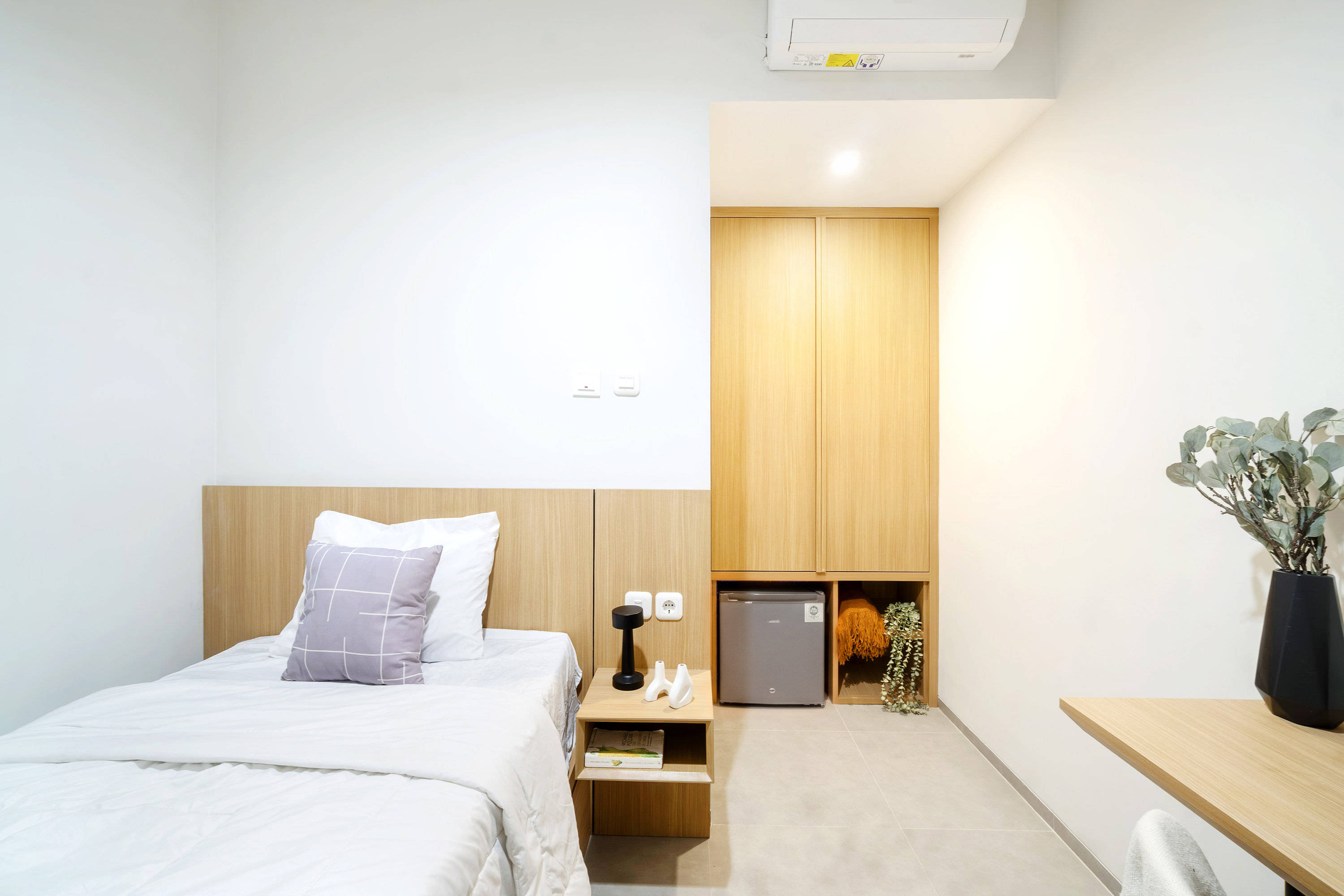 Compact Single E