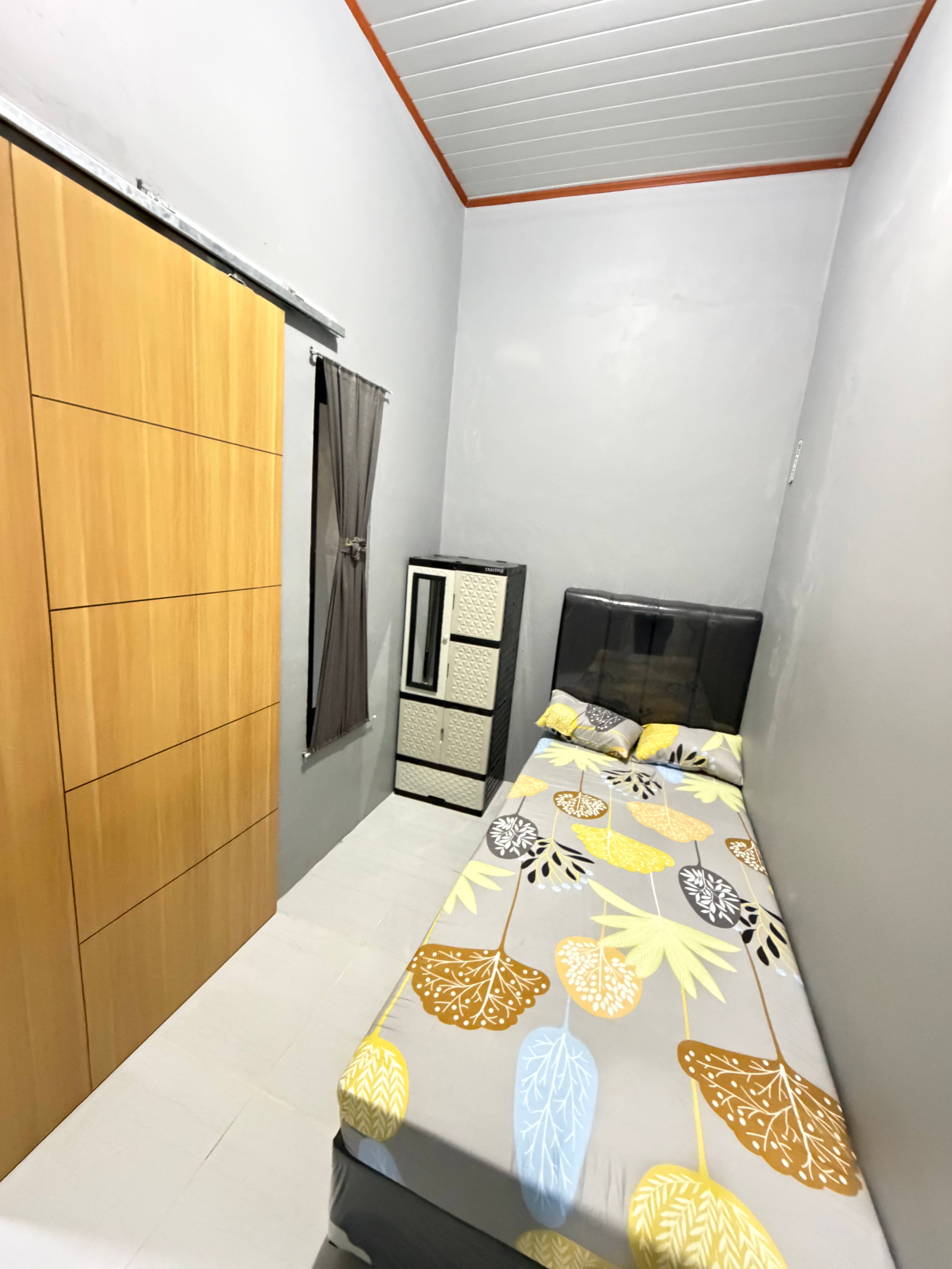 Kost mamahil ekonomi
