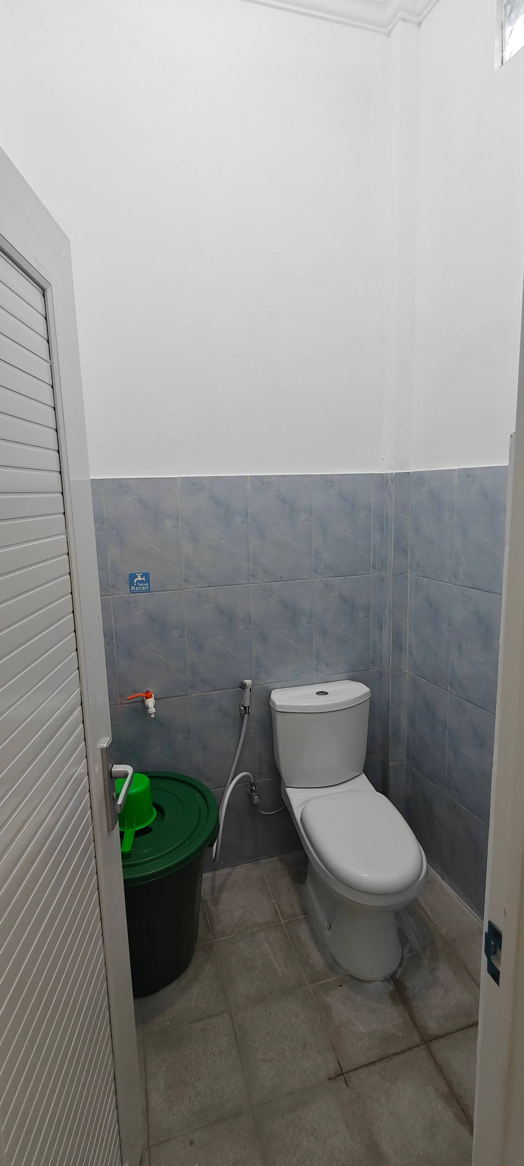 Kamar Sedang