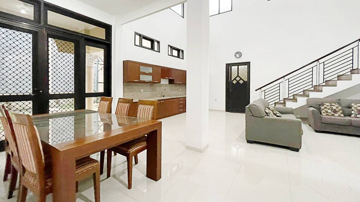 Foto Rukita Unit Singgasana Kost Dieng Sukun Malang