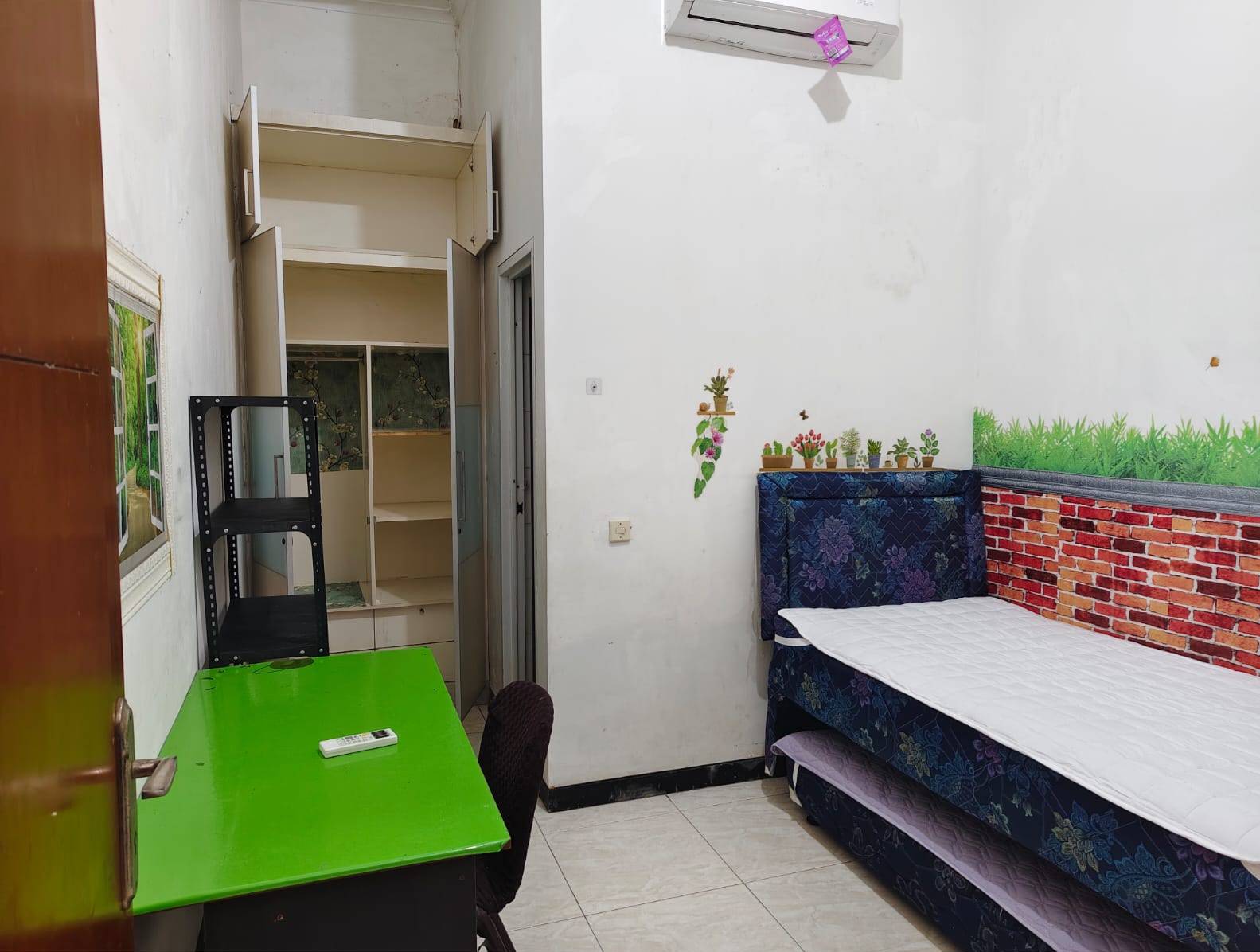 Kamar Double Sedang