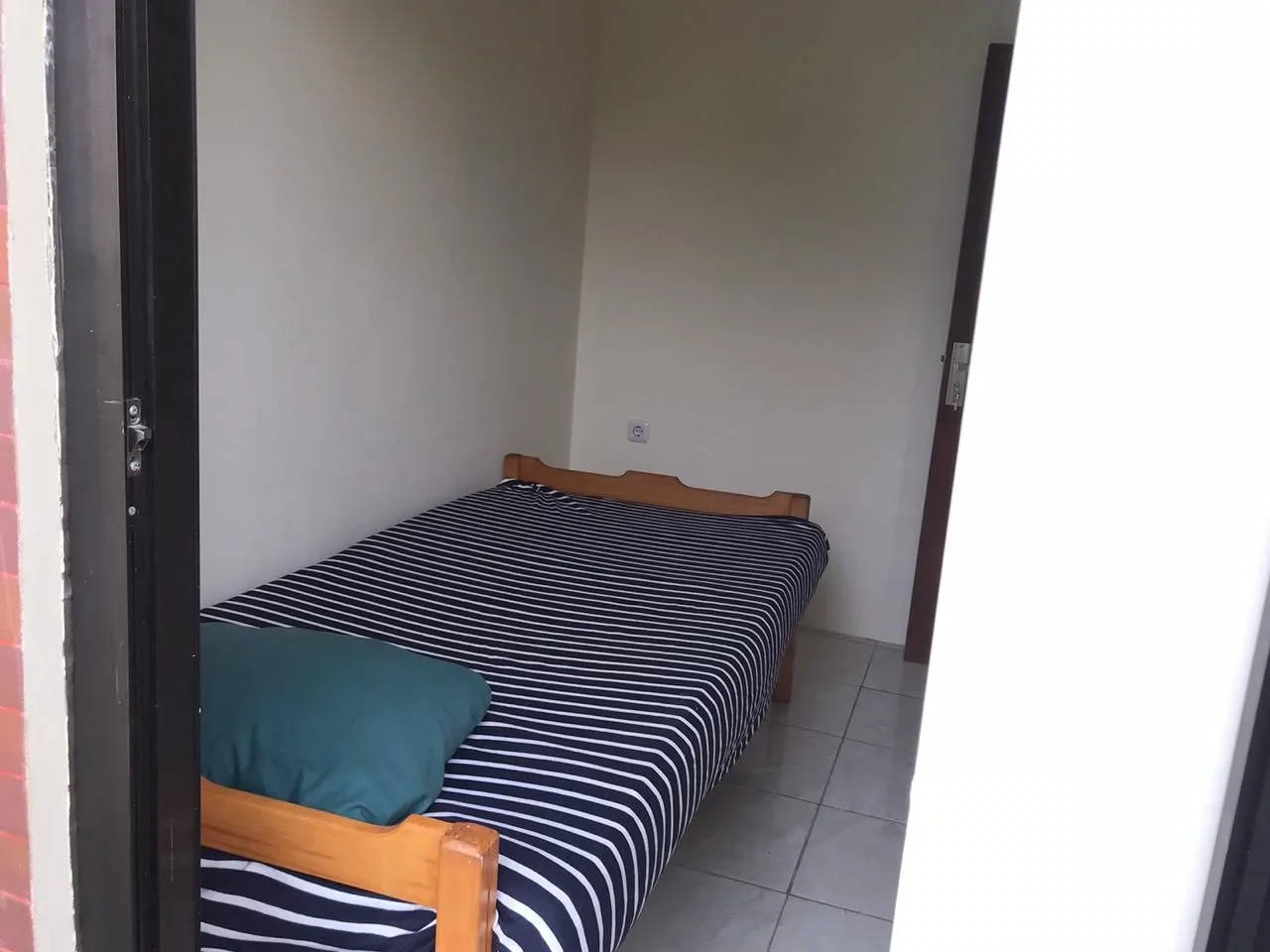 Kost Tiga Bintang Cawang B sharing bath