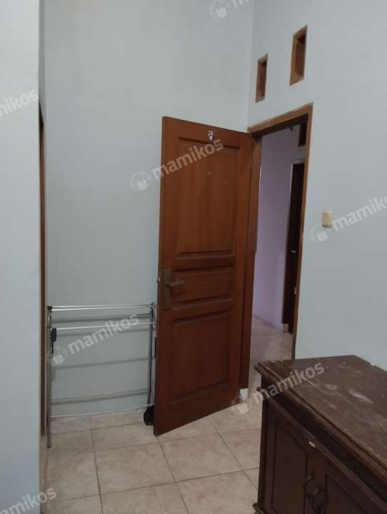 Kost Hj Chaerayati Tipe A Karang Tengah Tangerang