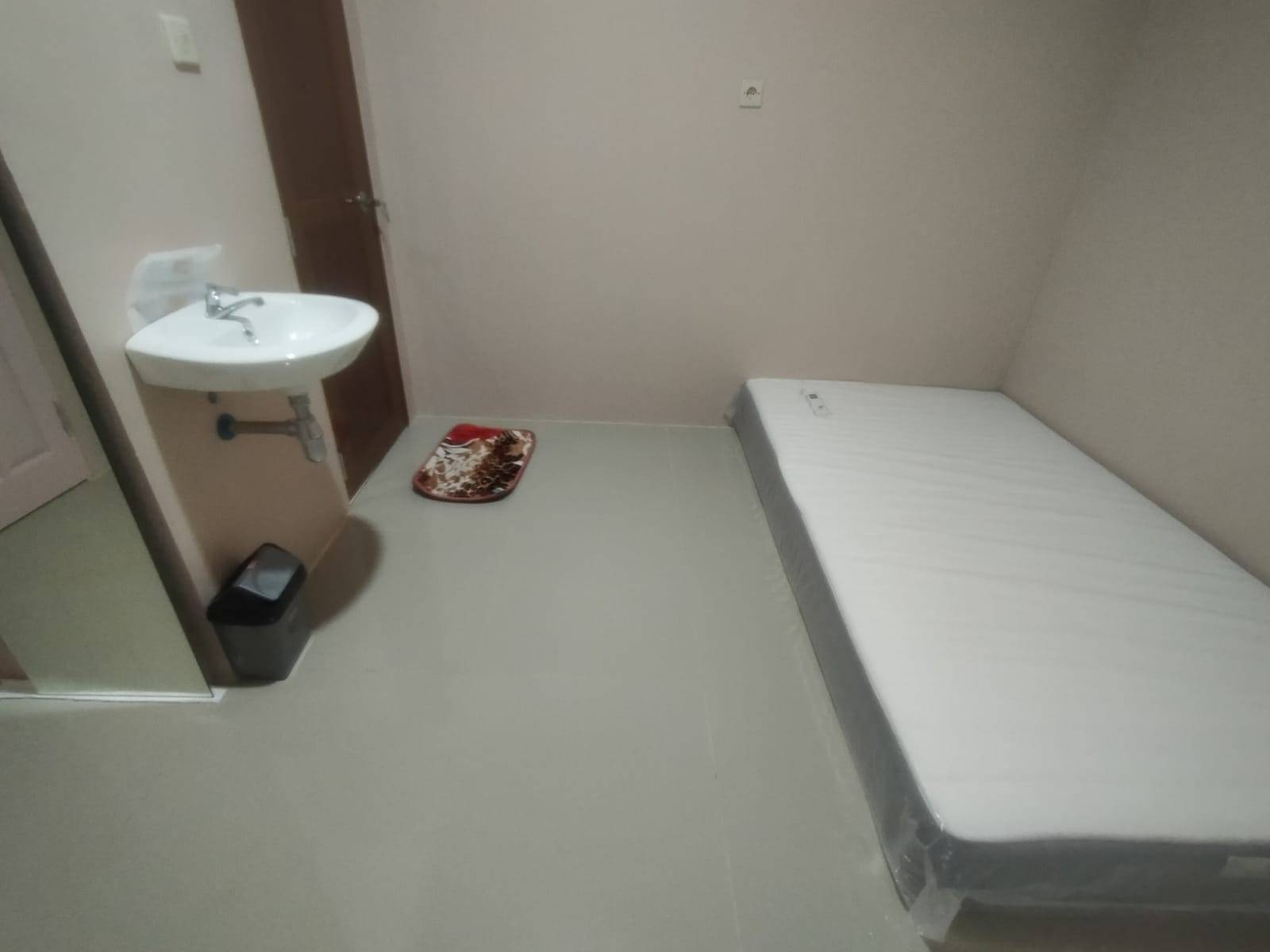 kamar depan