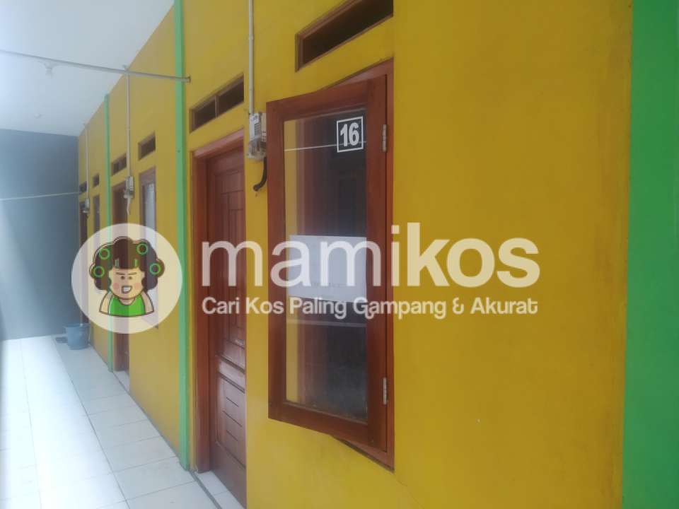 Kost Umi Tasya Dekat Taman Tekno BSD Setu Tangerang Selatan