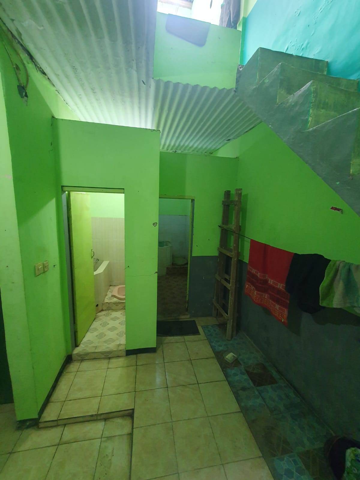 Kamar Mandi Luar