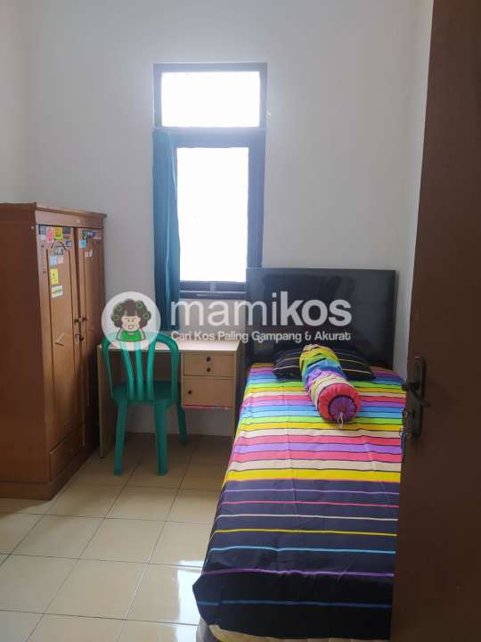 Kost Bu Rina Pondok Aren Tangerang Selatan