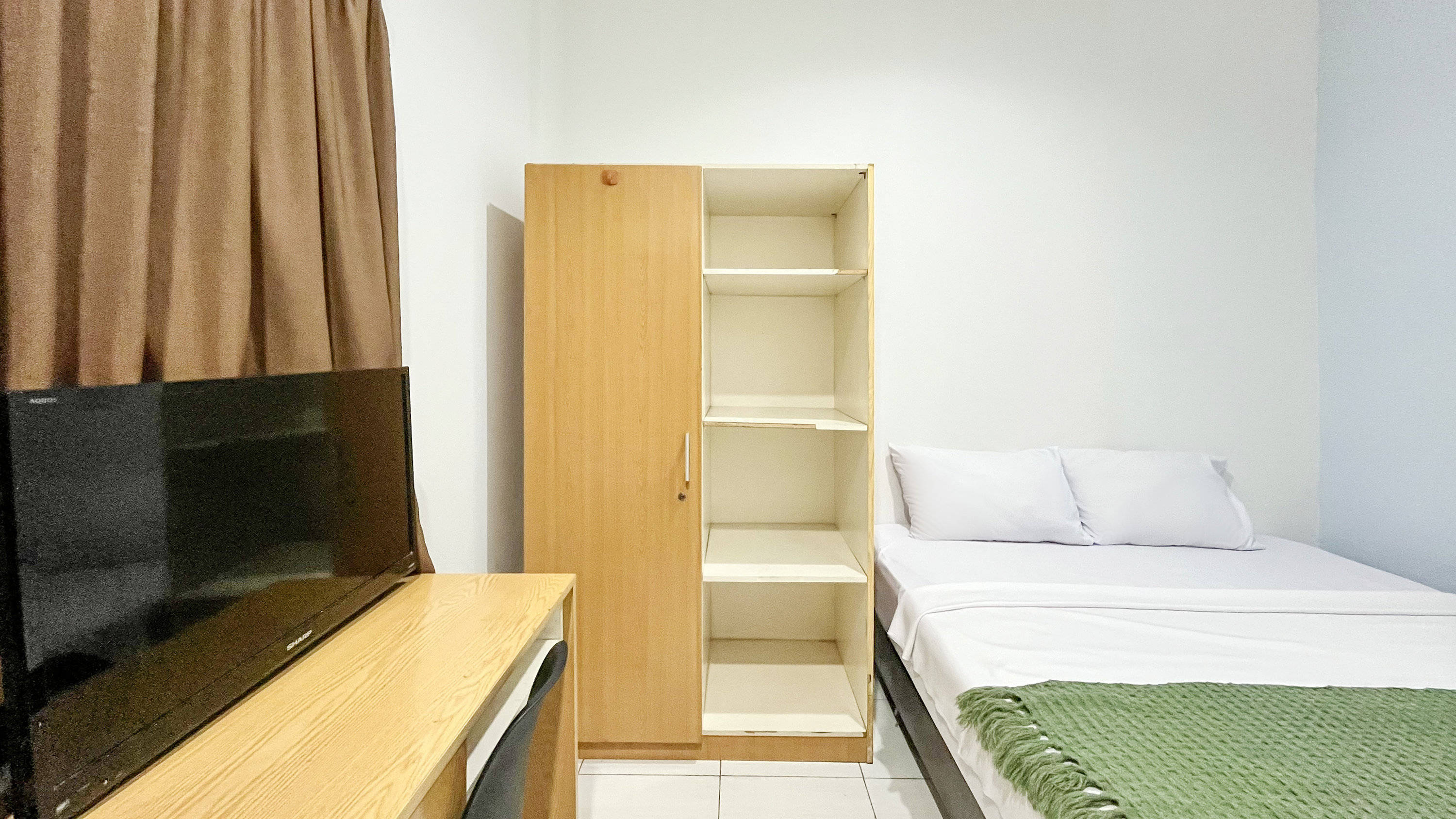 Compact Queen A