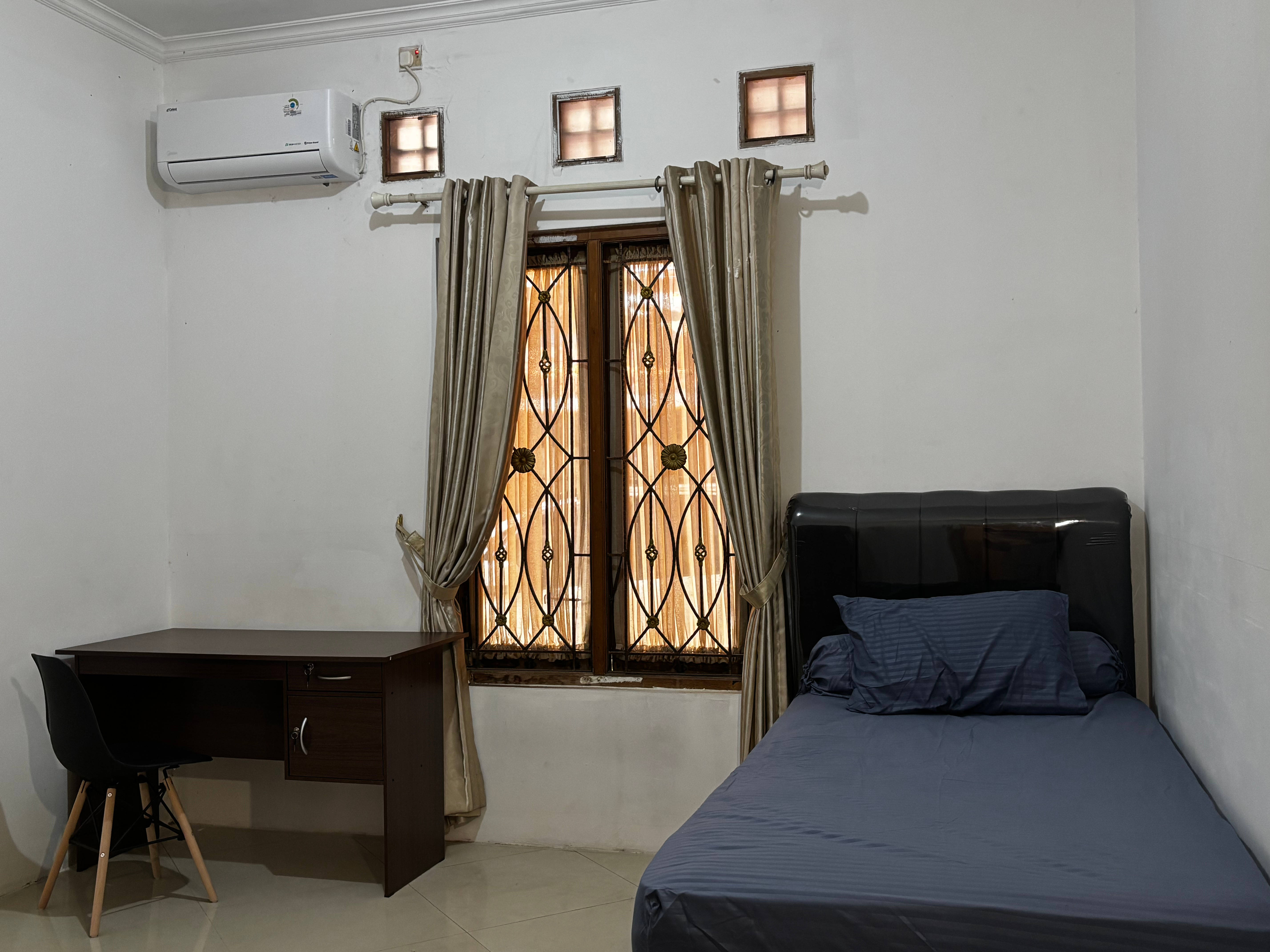 Kamar 1