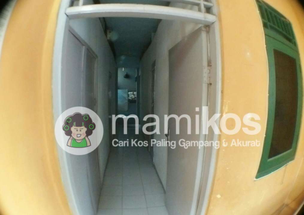 Kost Bu Ros Condet Kramatjati Jakarta Timur