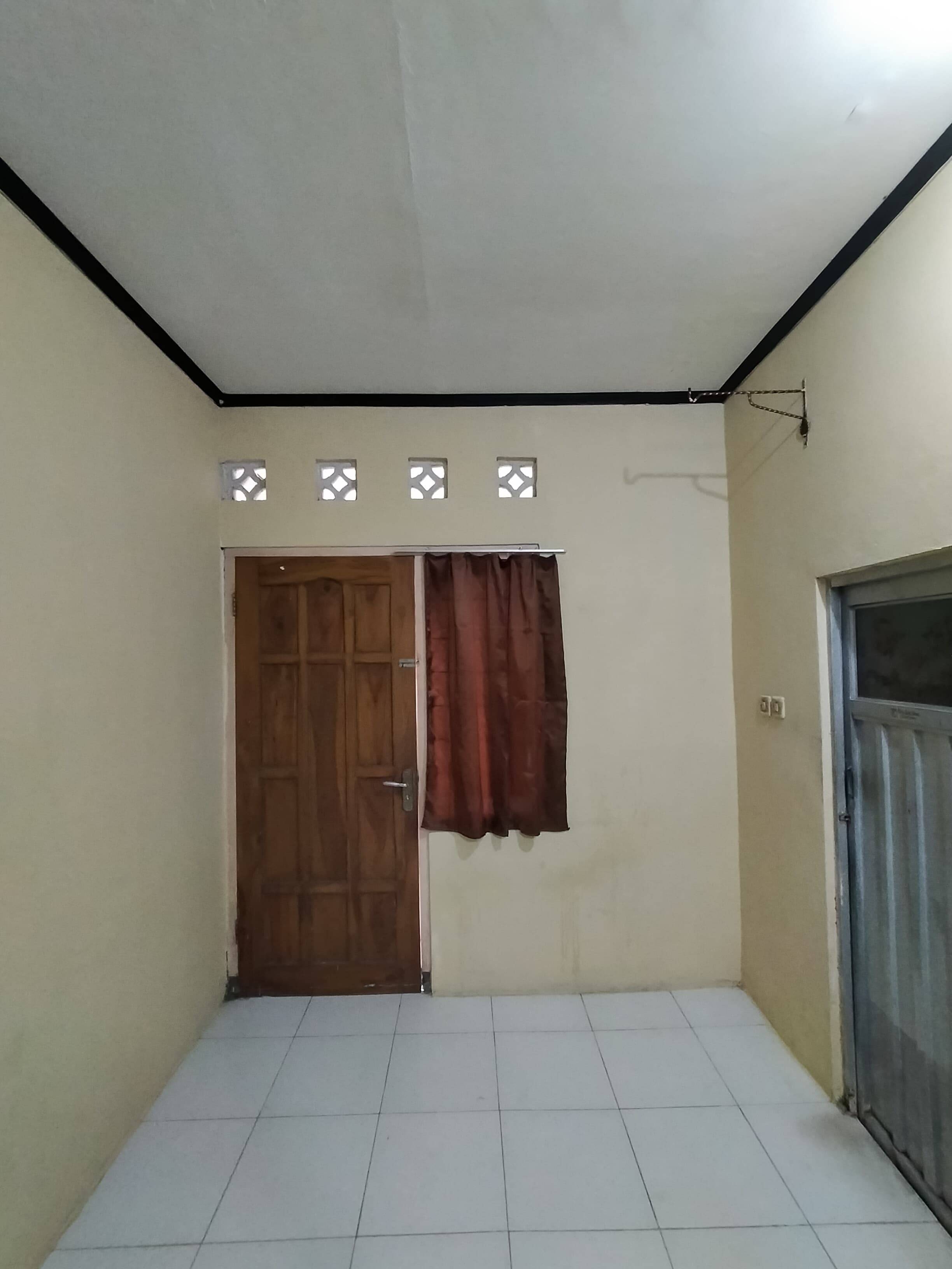 Kamar Kos Thohirah