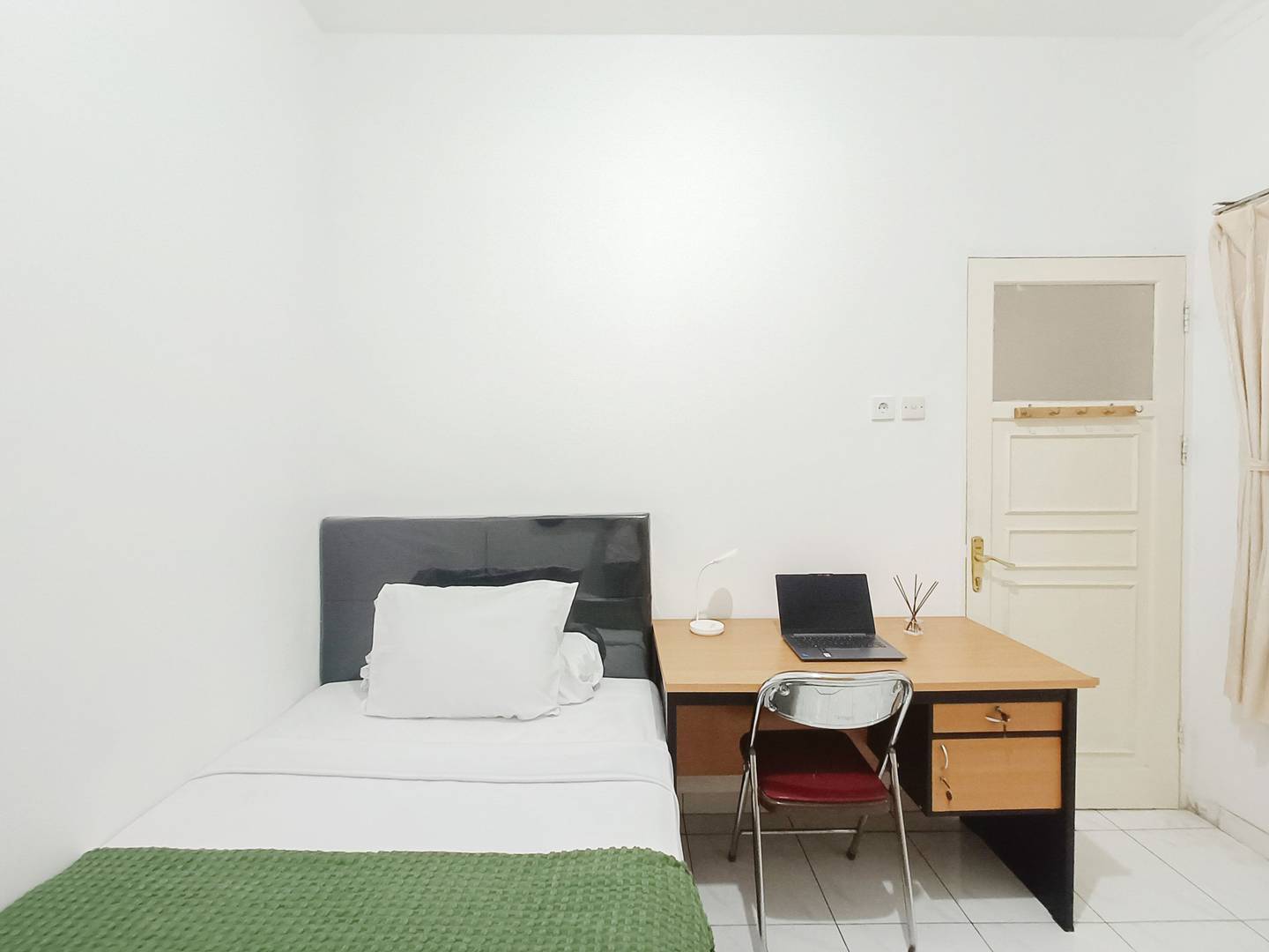 https://images.rukita.co/buildings/building/013b12b2-fad.jpg