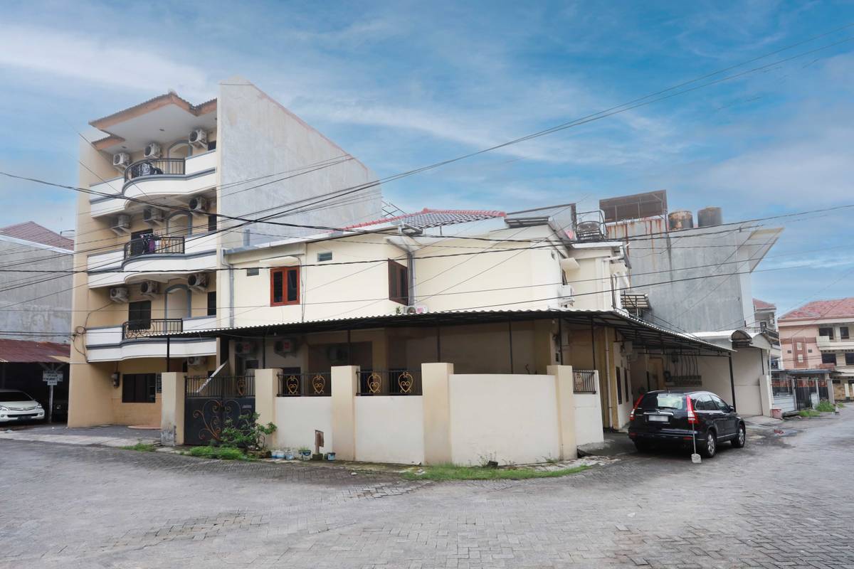 https://images.rukita.co/buildings/building/04454cc2-fb5.jpg