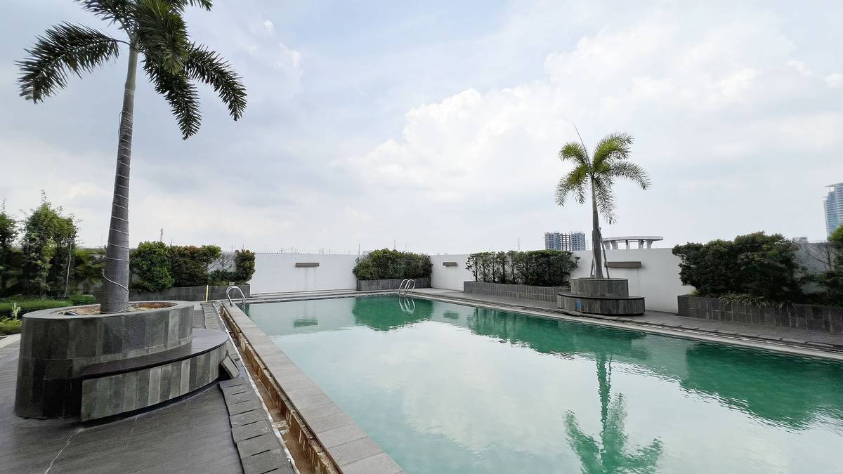 Foto Rukita Unit Apartemen Thamrin District Bekasi - Studio Pool View #1