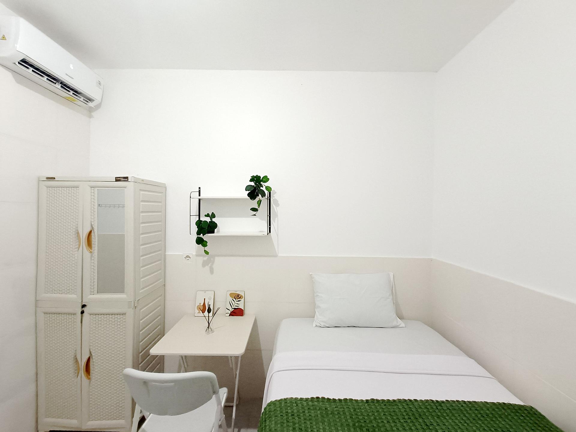 https://images.rukita.co/buildings/building/070ca53f-2d7.jpg