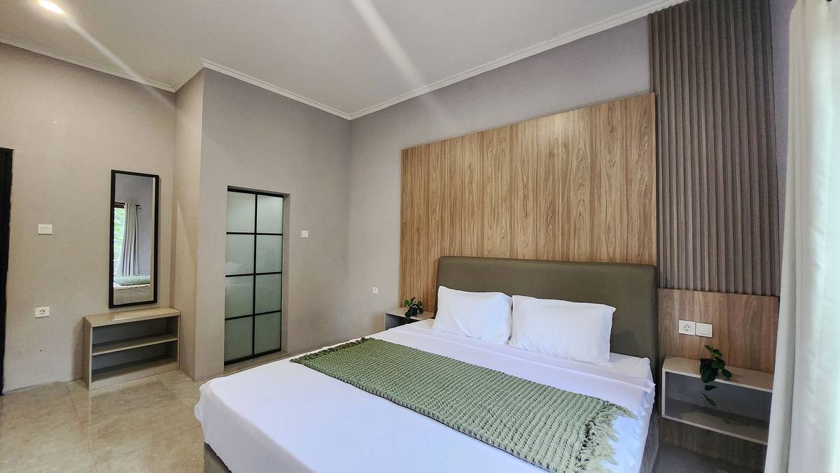 https://images.rukita.co/buildings/building/074348af-9e3.jpg