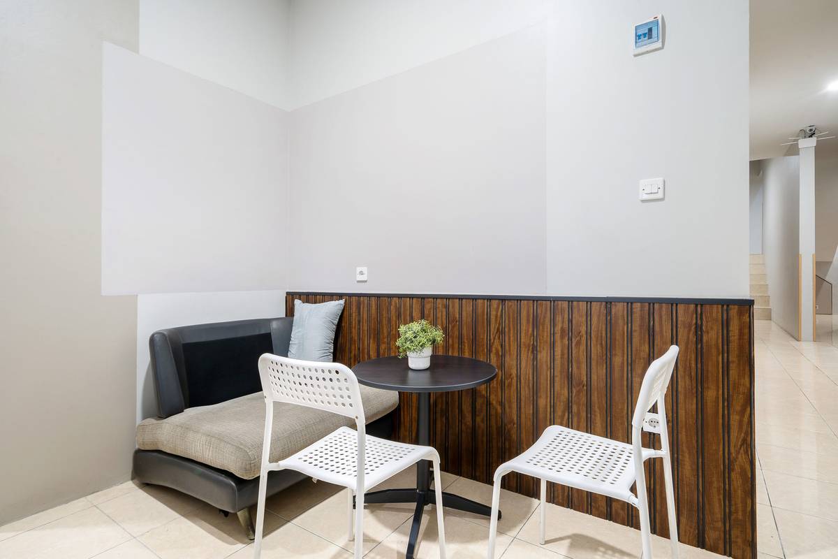 https://images.rukita.co/buildings/building/09a66bd8-5c66-4185-a0b0-5f5f436cb7d3.jpg